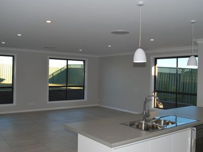 19 Pelagic Court, Dubbo