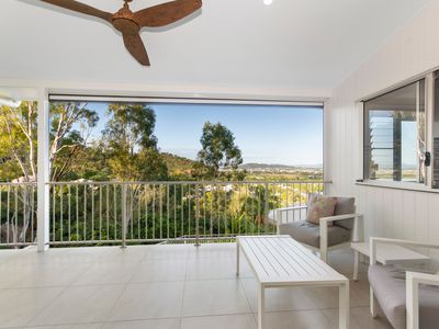 1 Seaview Court, Castle Hill