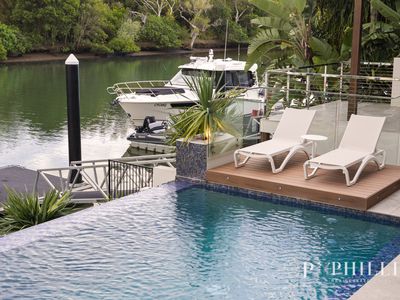 2515 Cressbrook Drive , Hope Island