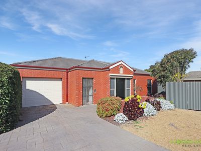 2 / 6 Carroll Street, Horsham