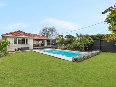 6 Helga Crescent, Te Atatu Peninsula