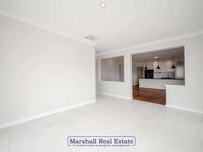 175 Kinross Drive, Kinross