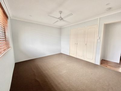 4 / 49 Back Street, Biggera Waters