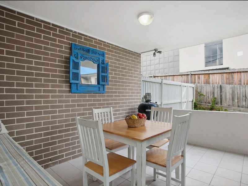 3 / 15 Shackel Avenue, Brookvale