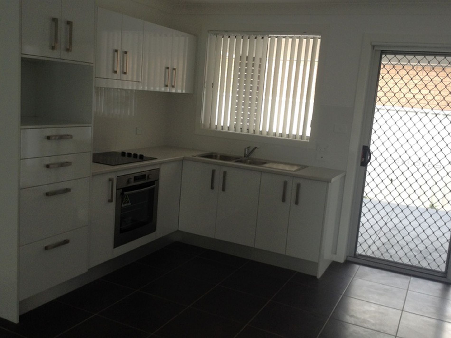 2 / 86b Waratah Street, Windang