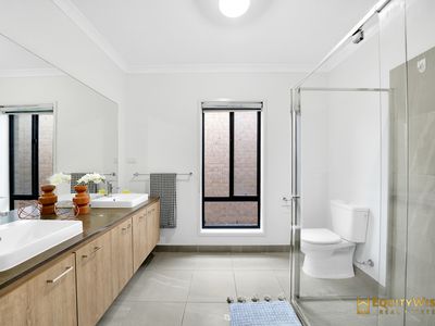 6 Firelight Drive, Tarneit