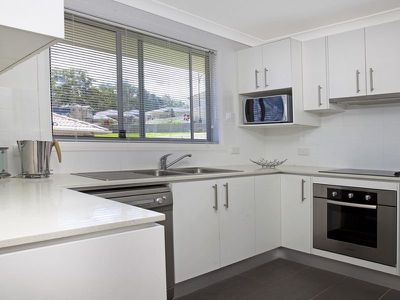 2 / 53 Cabernet Drive, Dapto