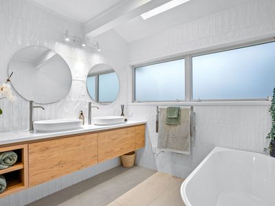 556 Beach Road, Rothesay Bay