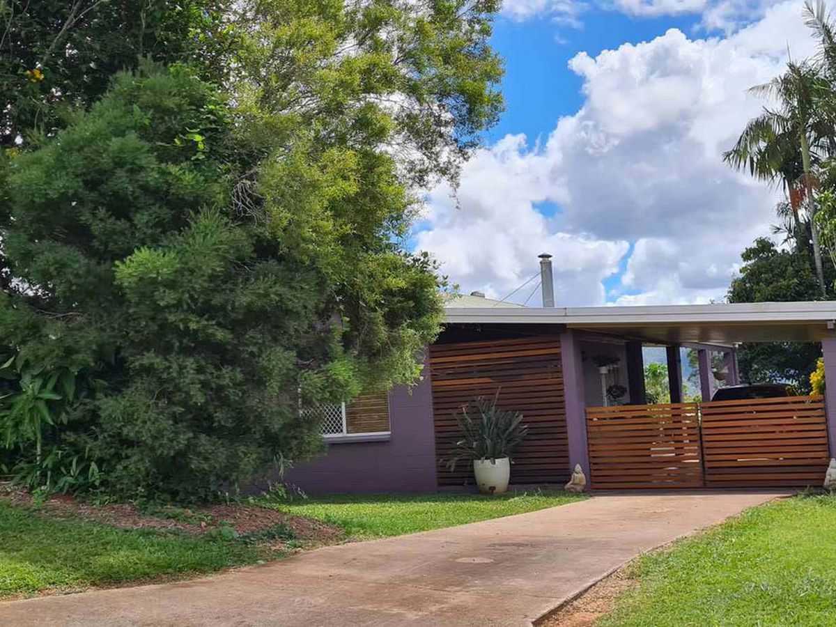 18 DANBULLA CRESCENT, Atherton