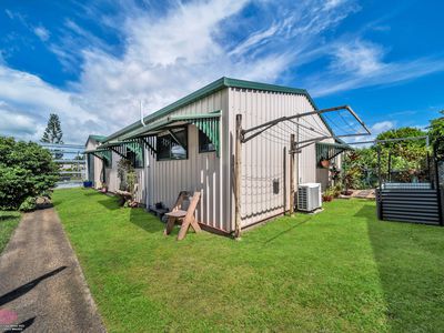 12 TAYLOR STREET, Kurrimine Beach