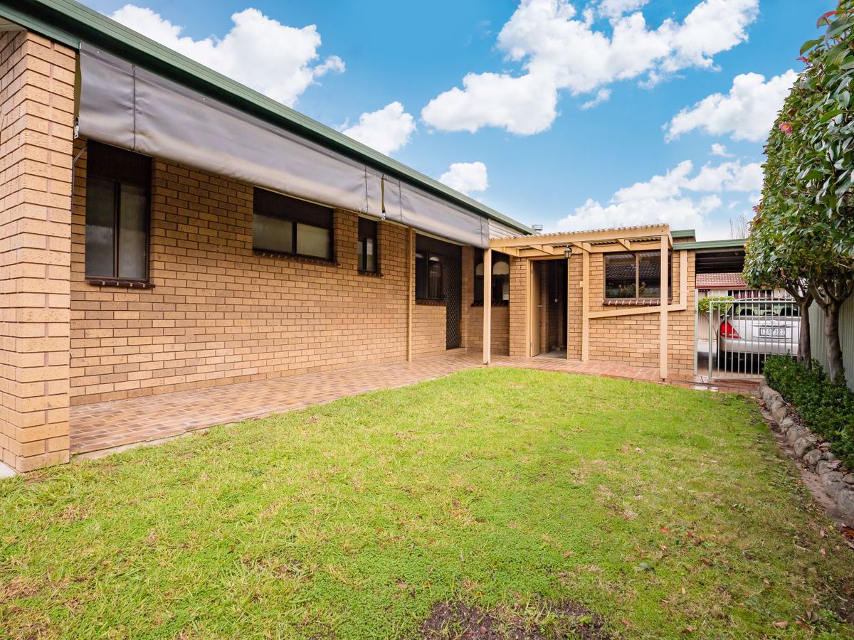 1 / 32 HUON CREEK ROAD, Wodonga sellbuyrent