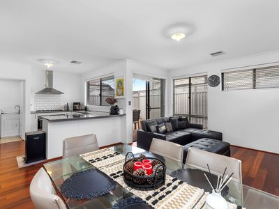 2C Troytown Way, Melville