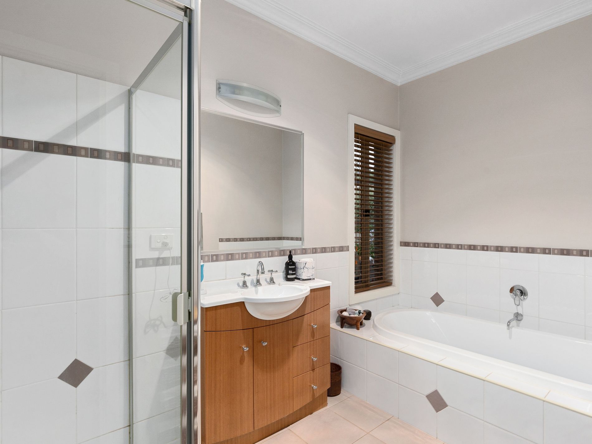 159 High Street, Seymour