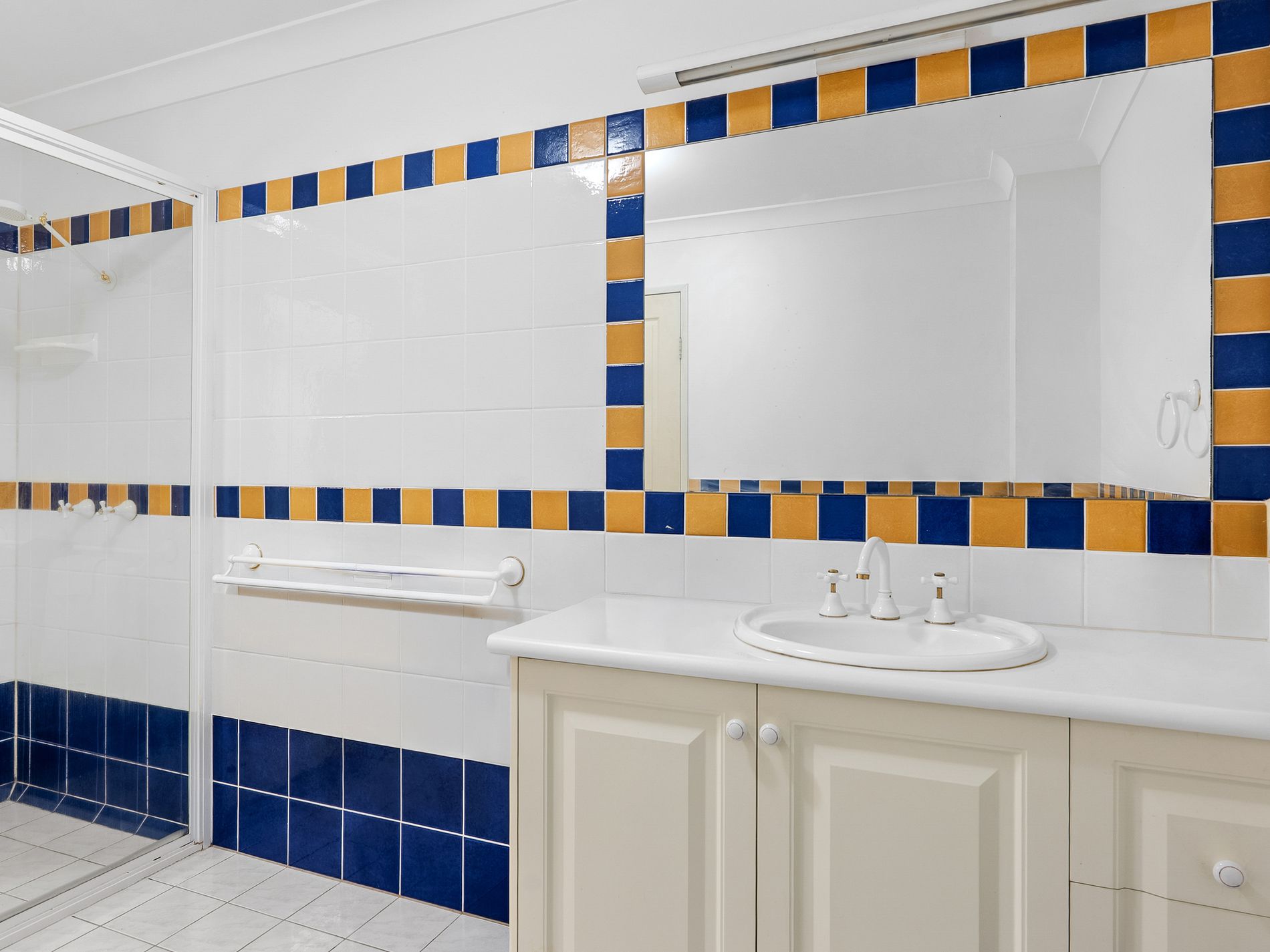 22 Pheasant Street, Bayview Heights