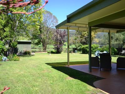 21 Simmonds Creek Road , Tawonga South