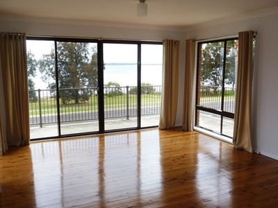 221 Reddall Parade, Mount Warrigal