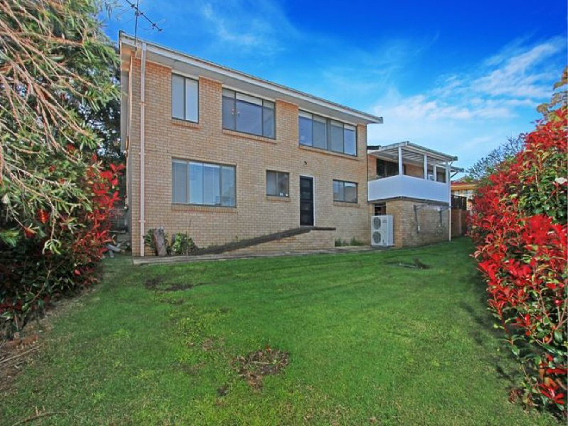 10 Clyde Street, Mollymook