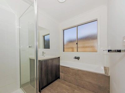 33 Morgan Crescent, Werribee