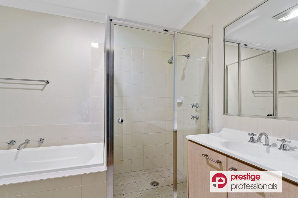 1 / 5 Wenton Road, Holsworthy