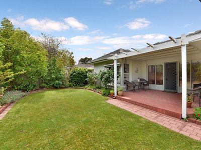 1 / 32 Doynton Parade, Mount Waverley