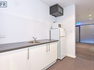 4/27 Mordaunt Circuit, Canning Vale
