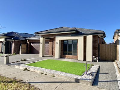 8 Midewin Way, Wyndham Vale