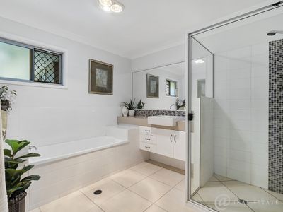 1 Nicole Place, Taroomball