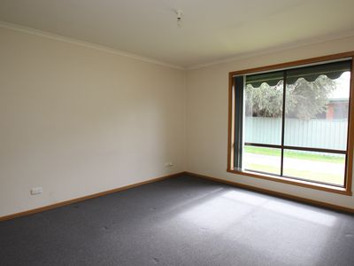 2 / 12 McMAHON PLACE , Wodonga