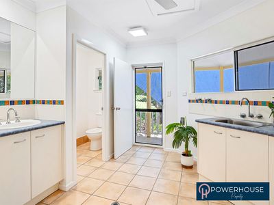 277-279 Toogood Rd, Bayview Heights