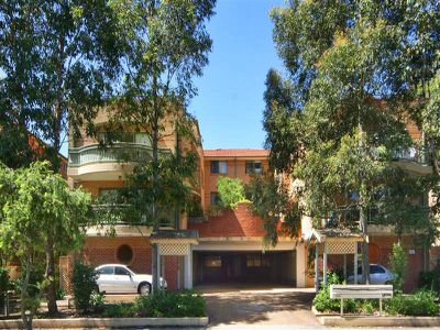2 / 12-14 Betts Street, Parramatta