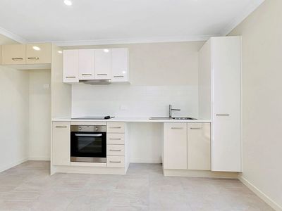 2 / 8 Greenhill Street, Redbank Plains