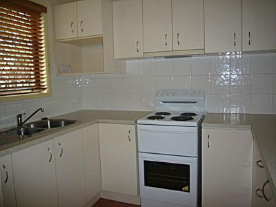 5 / 4 Arac Street, Woodridge