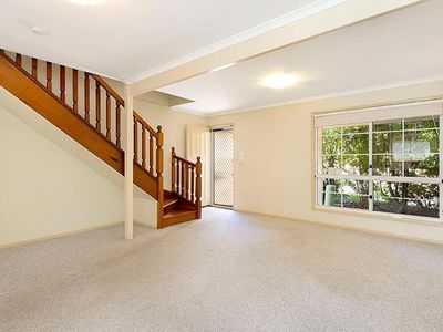 15 / 35 Dennis Road, Springwood