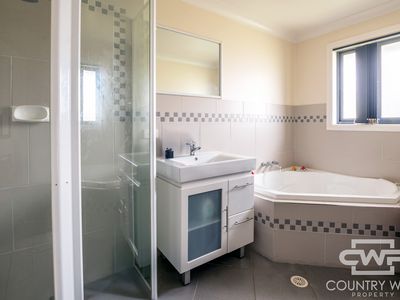 423 Grey Street, Glen Innes