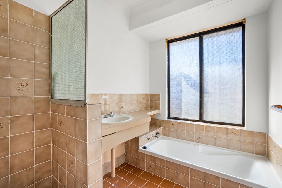 34 RICKETTS COURT, Rockingham
