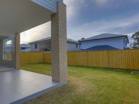 37 Prahan Crescent, Parkinson