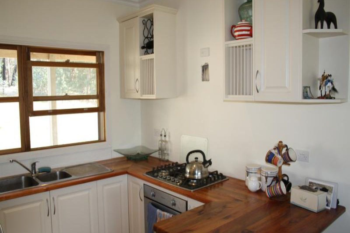 1884 Mansfield Woods Point Road, Mansfield