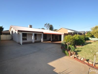 6 Moonah Street, Dubbo