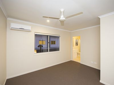 19 / 1 Collins Lane, Kin Kora