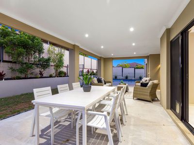 23 Senden Crescent, Manly West