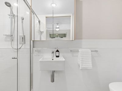 1/38 Denman Street, Greenslopes