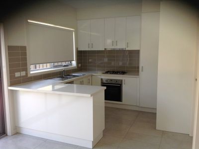 1 / 96 Calvert Street, Hamlyn Heights