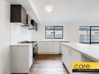33 Casa Circuit, Clyde North