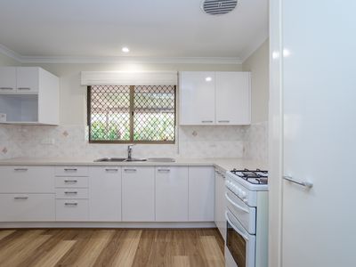 6 / 9 Durling Place, Kelmscott