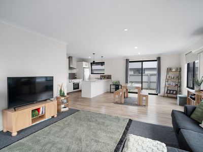 3 / 39 Adelaide Street, George Town