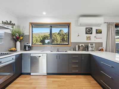 2140 Channel Highway, Snug
