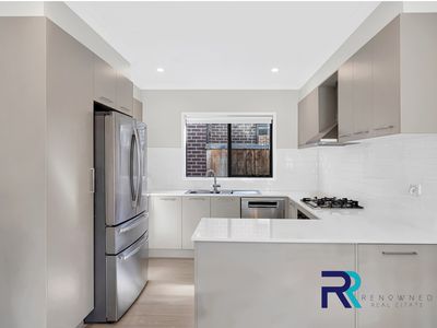 4 TAPIOCA STREET, Manor Lakes