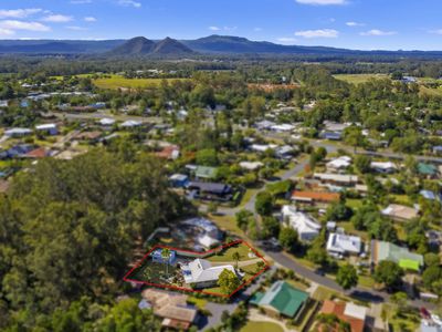 22 Dana Close, Glass House Mountains