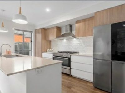 21 Colmar Street, Lara