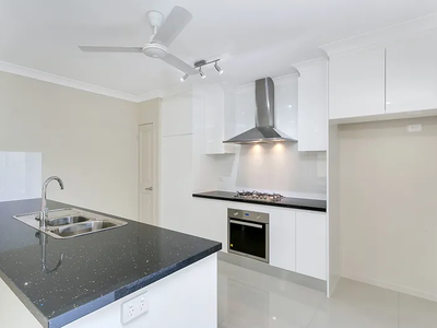 2E Fitzmaurice Drive, Bentley Park